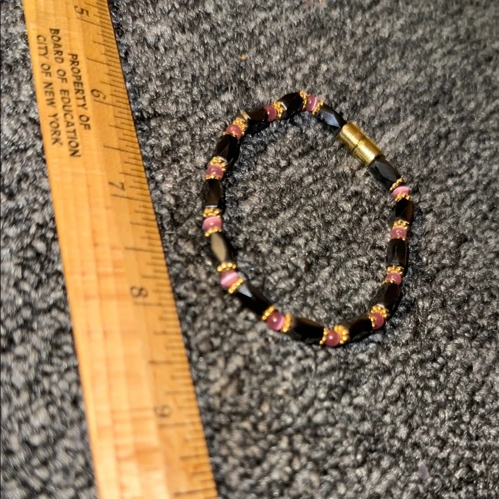 Magnet Black and Pink Beaded Bracelet